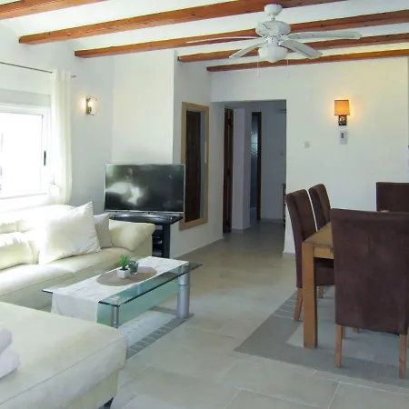 Holiday home Romantica - Den100 By Interhome